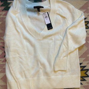 Banana Republic Factory MP Sweater - New with Tags - Winter Wardrobe Essential